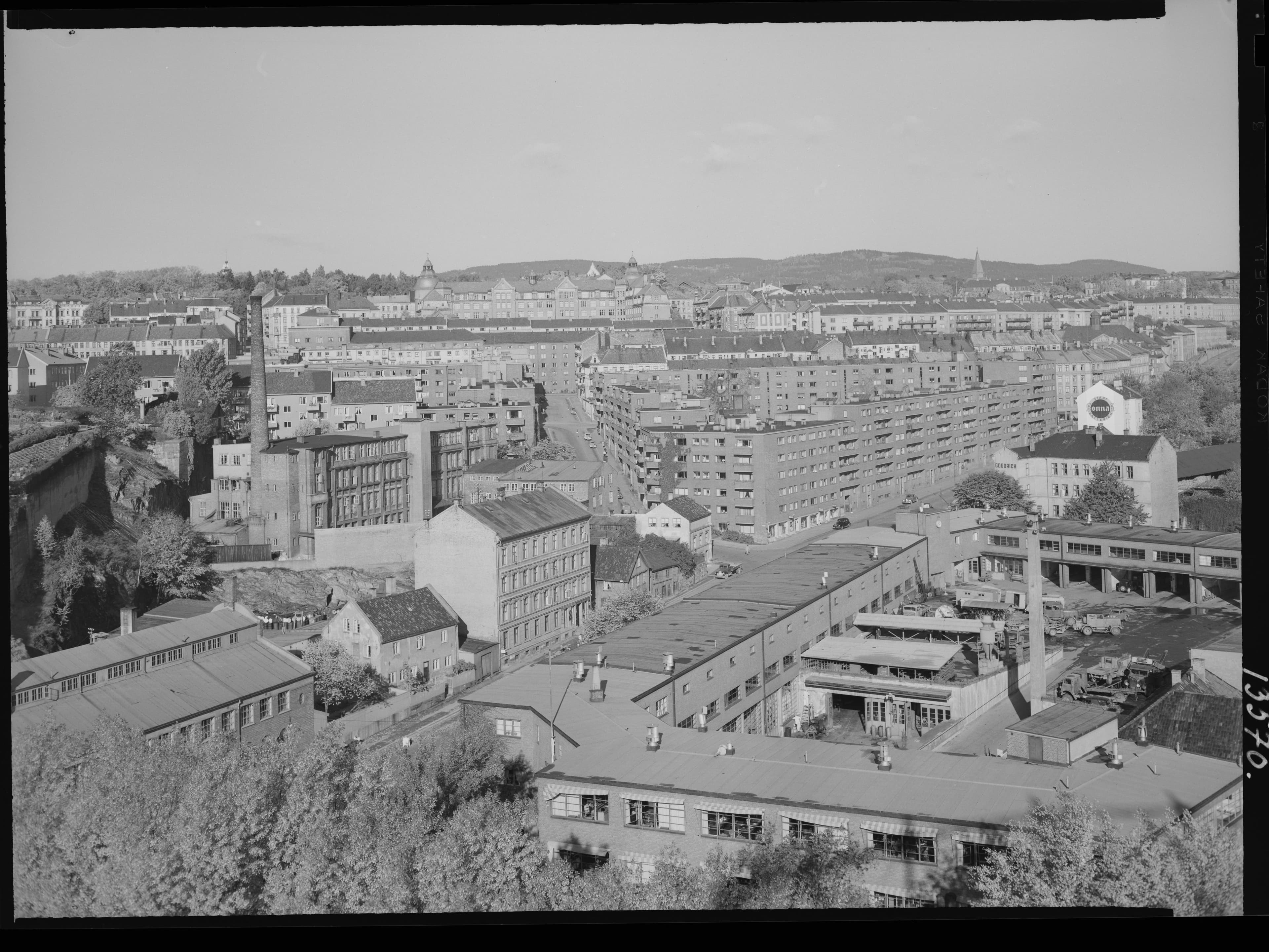Historisk gatefoto frå Maridalsveien-området i Oslo, teke før 1953.